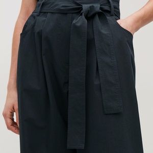 PAPERBAG PANT BY COS - NAVY SIZE 4